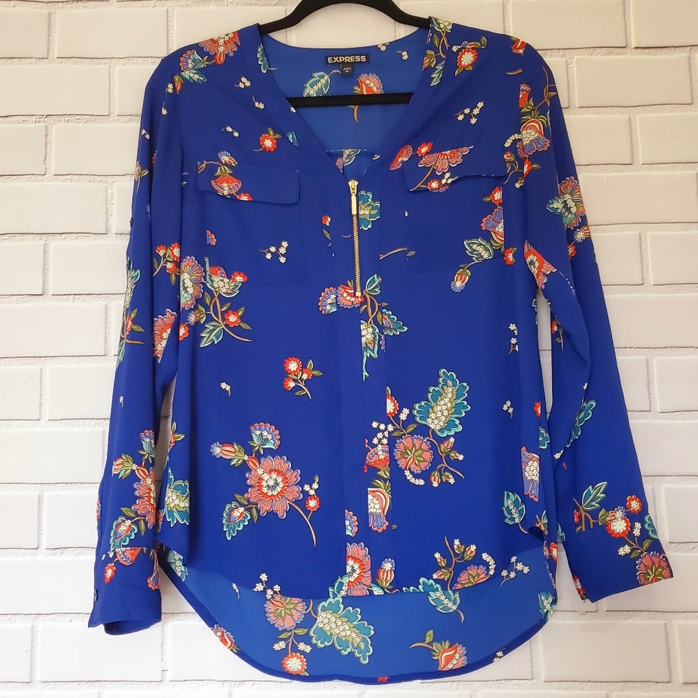 Express floral blouse. Sizr S/P. Used.